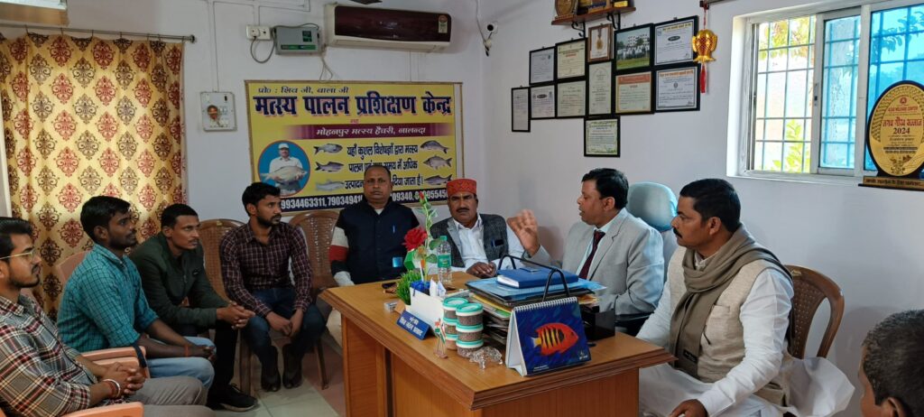 बिहार राज्य मत्स्यजीवी सहकारी संघ की बैठक राजगीर में संपन्न, मत्स्य पालन को बढ़ावा देने पर जोर 2 1000425659