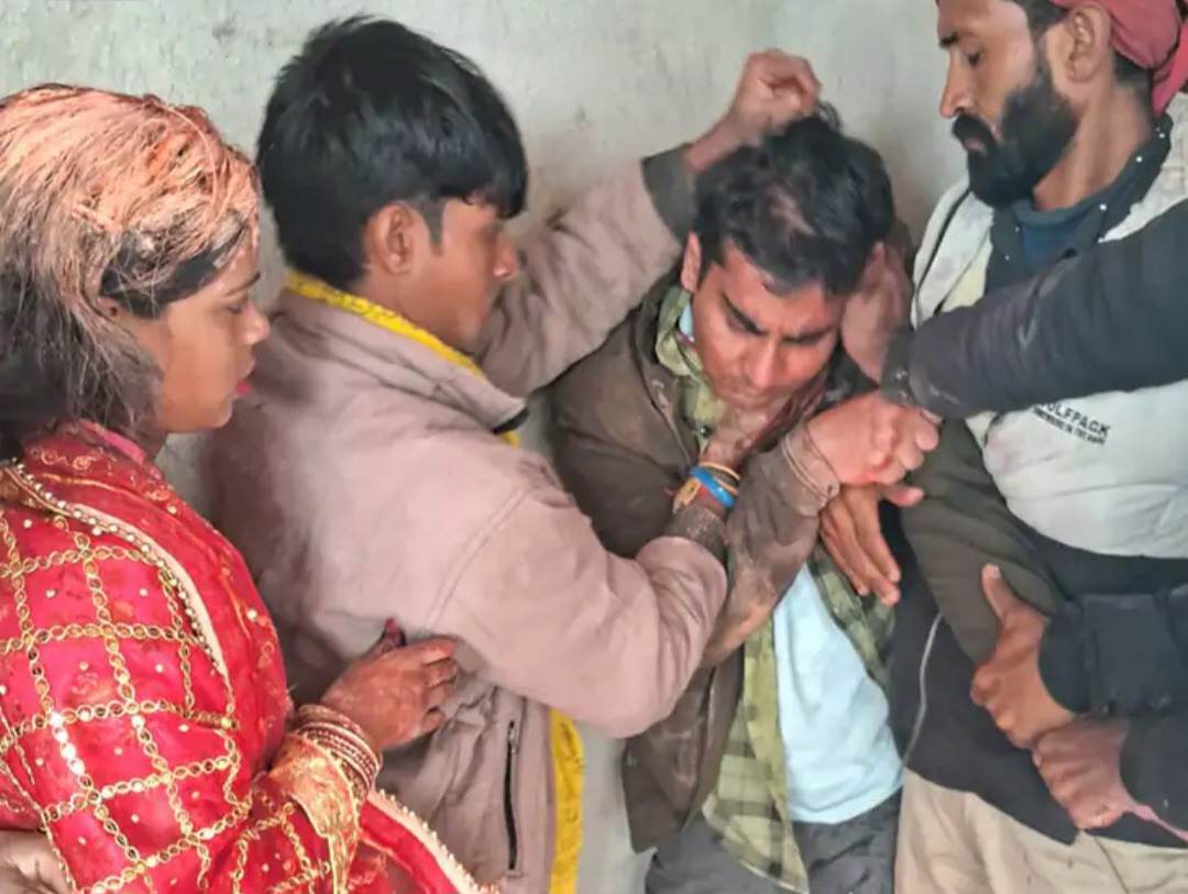 बेगूसराय में पकड़ौआ विवाह: शिक्षक की जबरन शादी का वीडियो वायरल 1 Screenshot_20241214_175516_Dainik Bhaskar