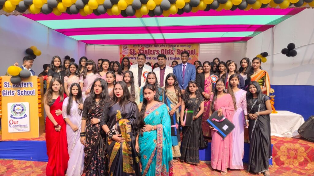 संत जेवियर्स गर्ल्स स्कूल में सीनियर छात्राओं को दी गई भावभीनी विदाई 2 1000475181