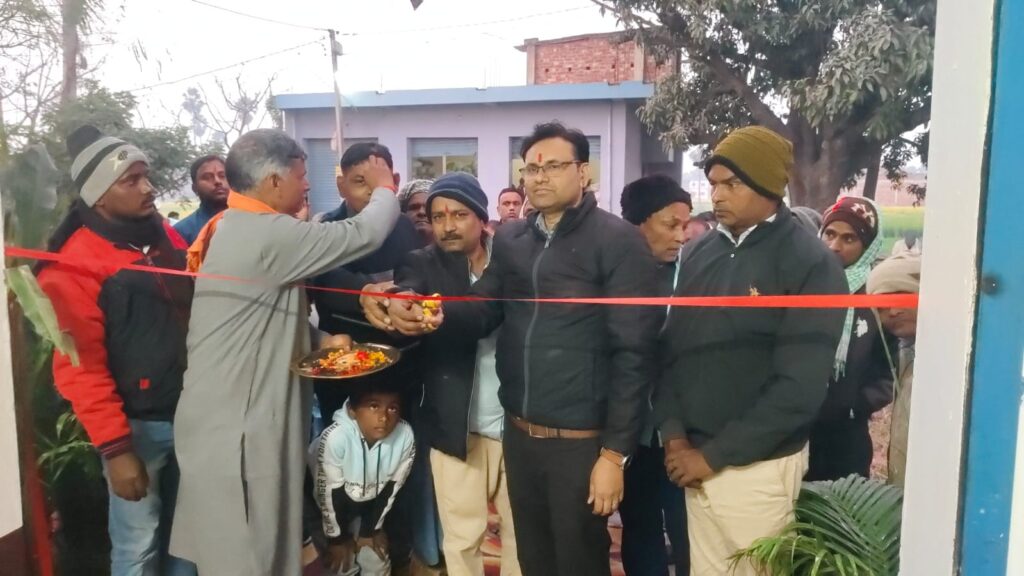 सरकारी योजना से युवा बन रहे उद्यमी, अब गांव में सस्ती और शुद्ध मिठाइयां उपलब्ध 1 IMG-20250121-WA0097