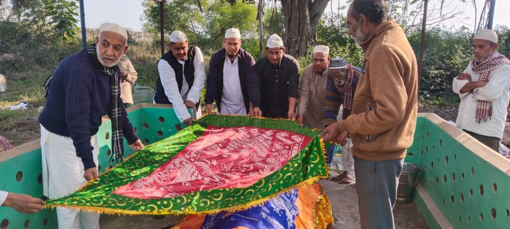 हजरत पीर बदरुद्दीन बदरे आलम जाहिदी का 657वां सालाना उर्स संपन्न: अमन और मोहब्बत का पैगाम 1 IMG-20250126-WA0331