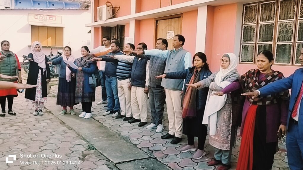 नालंदा महिला कॉलेज में राष्ट्रीय सड़क सुरक्षा जागरूकता कार्यक्रम का आयोजन 1 IMG-20250130-WA0108