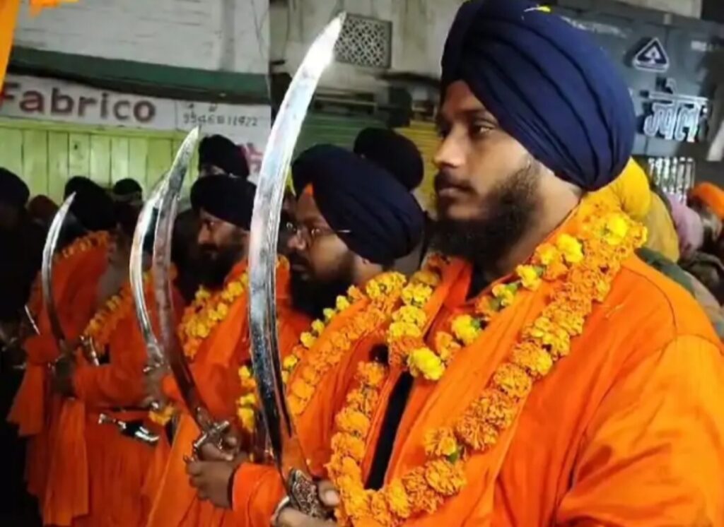 पटना साहिब में 358वें प्रकाश उत्सव का शुभारंभ: लाखों श्रद्धालुओं की उमड़ी भीड़, गृह मंत्री अमित शाह के आगमन की संभावना 1 govinda