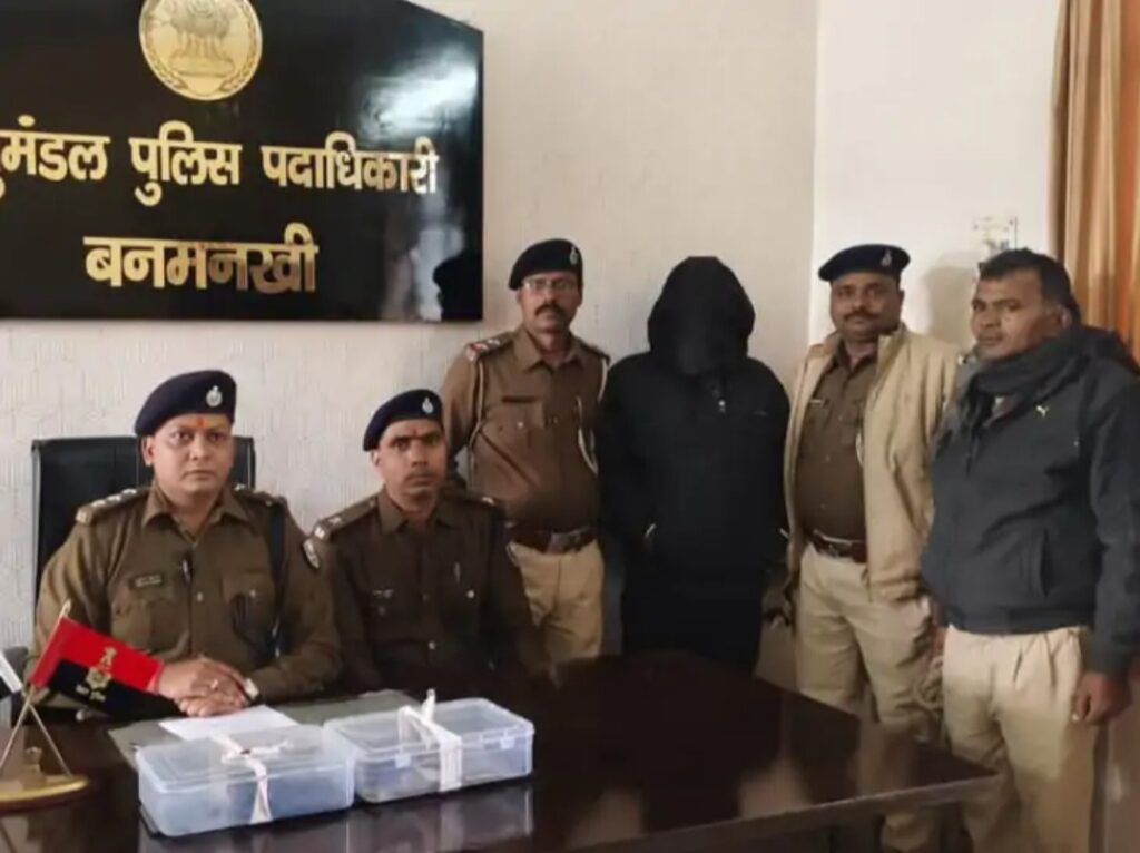 पूर्णिया: सूटकेस से मिले हथियार, सप्लाई करने वाले गिरोह का भंडाफोड़ 1 purniya