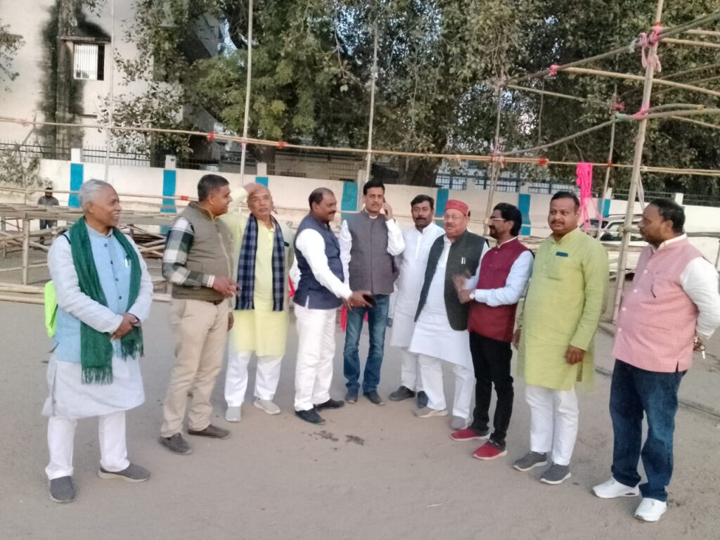 एनडीए कार्यकर्ता सम्मेलन को ऐतिहासिक बनाने की तैयारी, नेताओं ने कसी कमर 3 1000502057