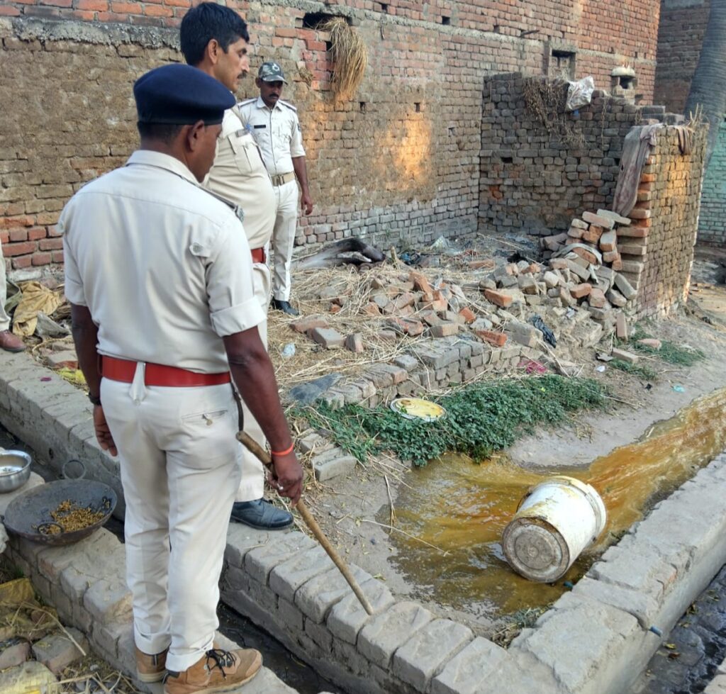 कतरीसराय में अवैध शराब के खिलाफ बड़ी कार्रवाई, दो गिरफ्तार 2 1000570854