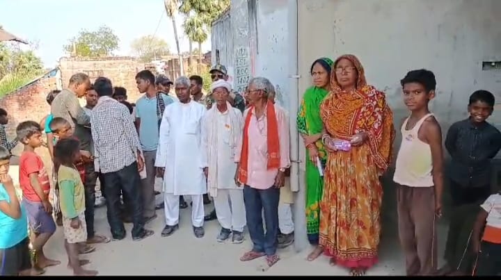लोकतांत्रिक जन विकास पार्टी के प्रदेश महासचिव सीताराम सिंह चंद्रवंशी का इस्लामपुर विधानसभा क्षेत्र में जनसंपर्क अभियान 2 1000572418