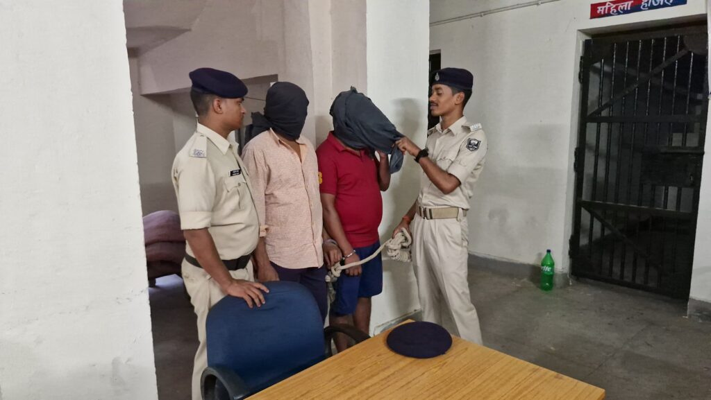 नालंदा में "बेबी बर्थ एग्रीमेंट" के नाम पर साइबर ठगी, दो आरोपी गिरफ्तार 3 1000630033