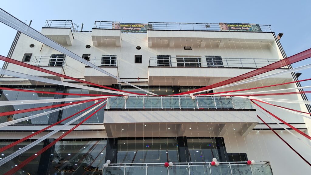 शादी महल’ बैंक्वेट हॉल का भव्य उद्घाटन,गरीब और मध्यम वर्ग के लोगों को मिलेगा विवाह व सामाजिक आयोजनों के लिए शानदार विकल्प 2 20250404 154804