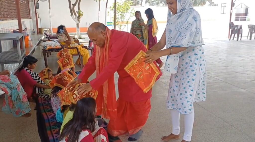 रामनवमी और चैती दुर्गा पूजा के अबसर पर आरसीपी सिंह ने किया पूजा-अर्चना, मुख्यमंत्री नीतीश कुमार के शीघ्र स्वस्थ होने की कामना 1 Screenshot_20250407_094439_WhatsApp