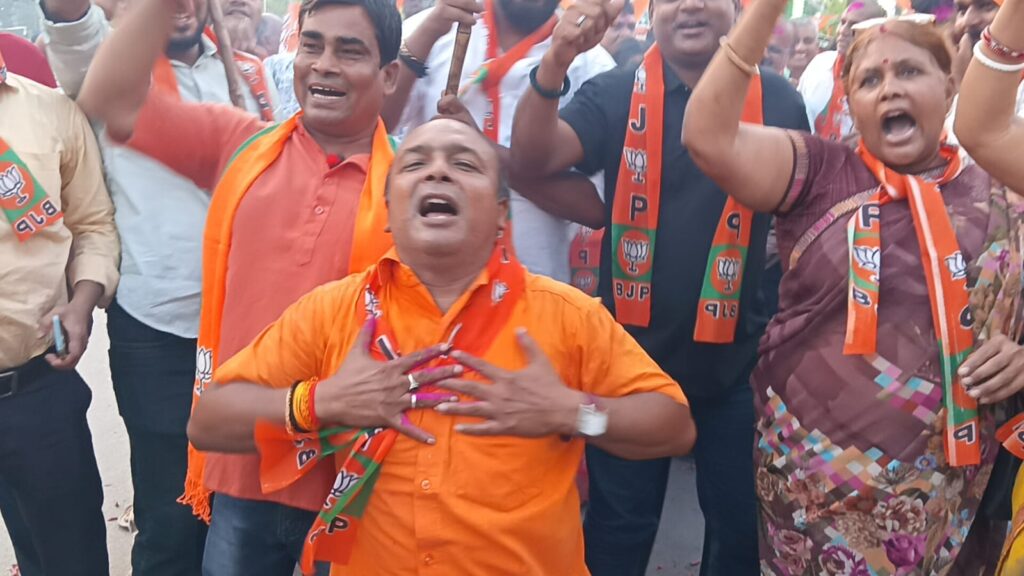 भारतीय सेना की एयर स्ट्राइक पर नालंदा भाजपा ने मनाया विजय उत्सव, पहलगाम हमले का लिया गया ऐतिहासिक बदला 2 1000651711