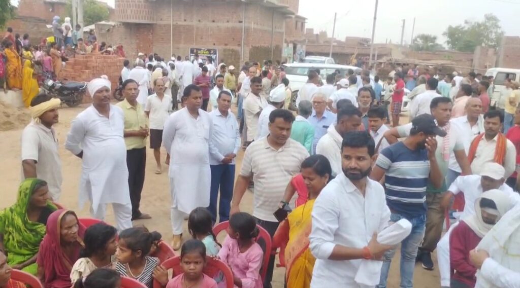 शहीद जवान सिकंदर रावत को तेजस्वी यादव ने दी श्रद्धांजलि, RJD ने दी एक लाख की आर्थिक मदद: शहीद का दर्जा देने की मांग 2 1000666582