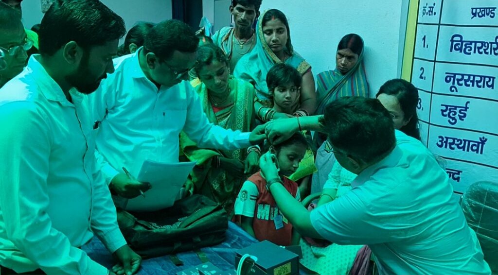 समावेशी शिक्षा की मिसाल, दिव्यांग बच्चों को मिला सहारा : 150 दिव्यांग बच्चों के बीच नि:शुल्क सहायक उपकरणों का वितरण 1 1000667505