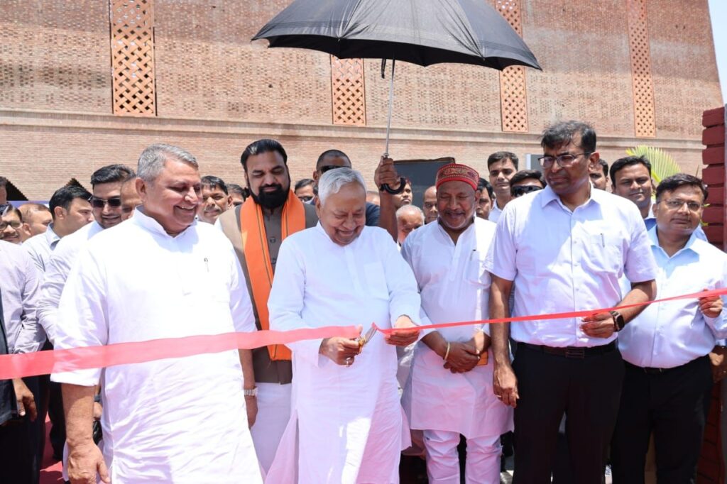 मुख्यमंत्री नीतीश कुमार ने राजगीर में खेल विश्वविद्यालय की नई सुविधाओं का किया लोकार्पण, खेलो इंडिया यूथ गेम्स और पुलिस अकादमी का लिया जायजा 1 IMG-20250502-WA0087