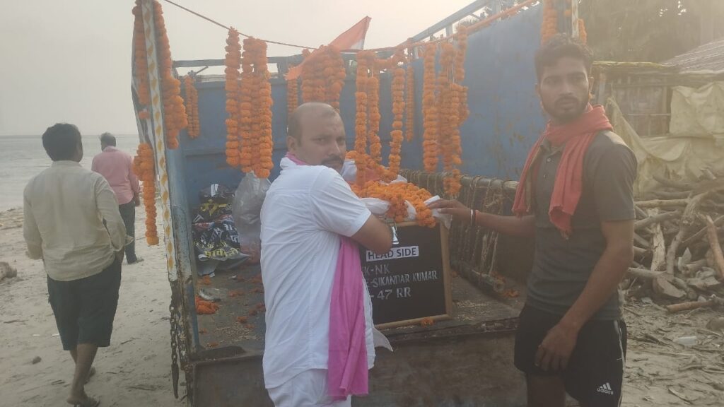 नालंदा पहुंचा आर्मी जवान का पार्थिव शरीर: जम्मू-कश्मीर में हुई थी सिकंदर राउत की मौत 1 mukeshdhanuk