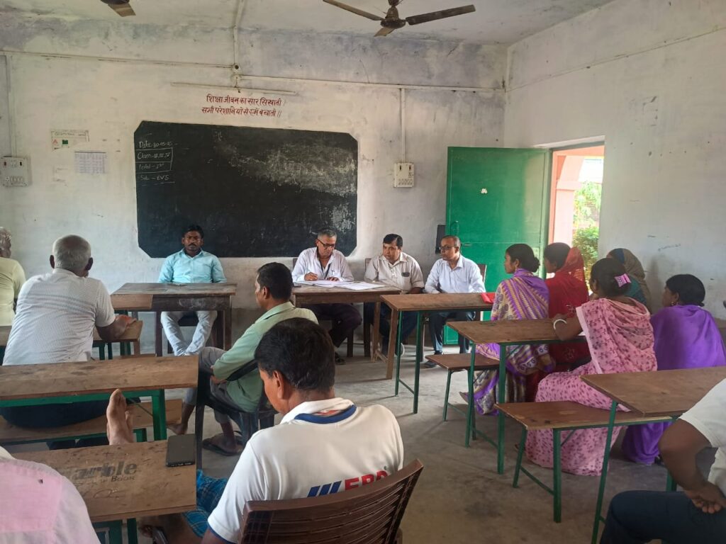 धरणीधाम विद्यालय की कृषि भूमि को ग्राम सभा में दिया गया पट्टा, विभागीय आदेश के तहत कार्रवाई 2 1000683385