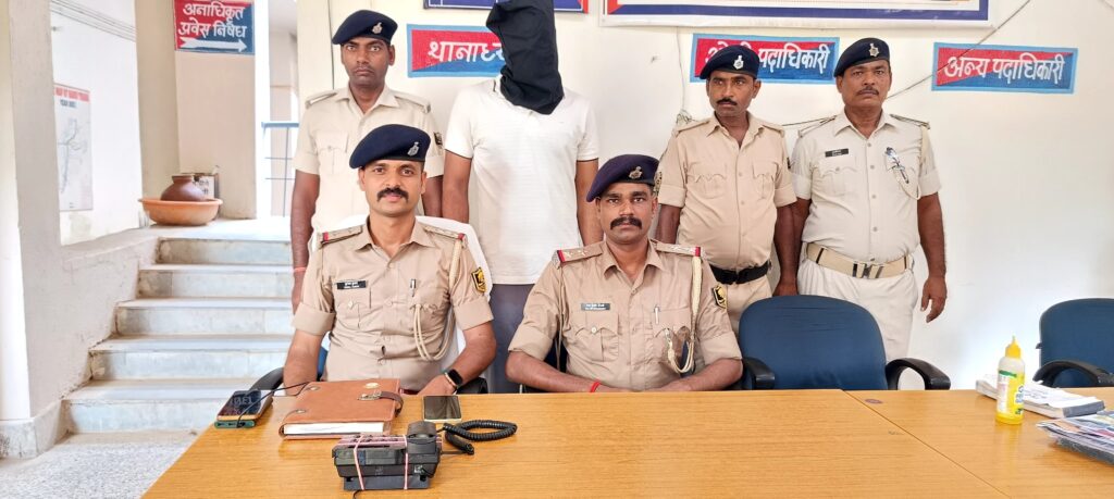 बिजली तार चोरी के मुख्य सरगना अमित कुमार गिरफ्तार, लंबे समय से थी पुलिस को तलाश 1 IMG-20250614-WA0083