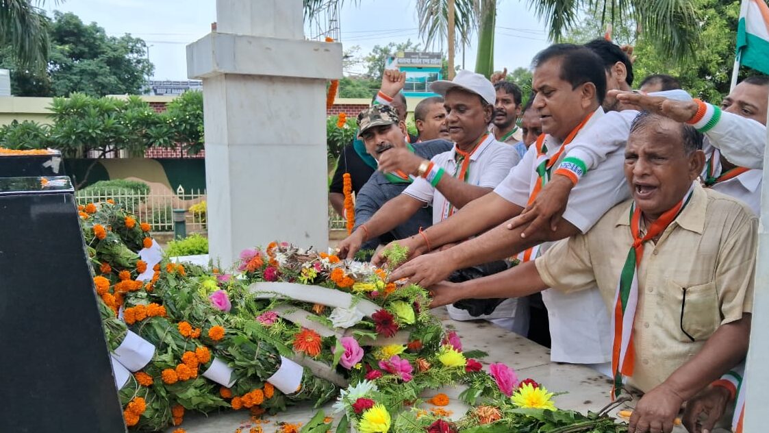 RMP चिकित्सकों ने मनाया कारगिल विजय दिवस, शहीदों को दी श्रद्धांजलि, कारगिल के वीरों को नालंदा से सलामी 2 1000789546 edited