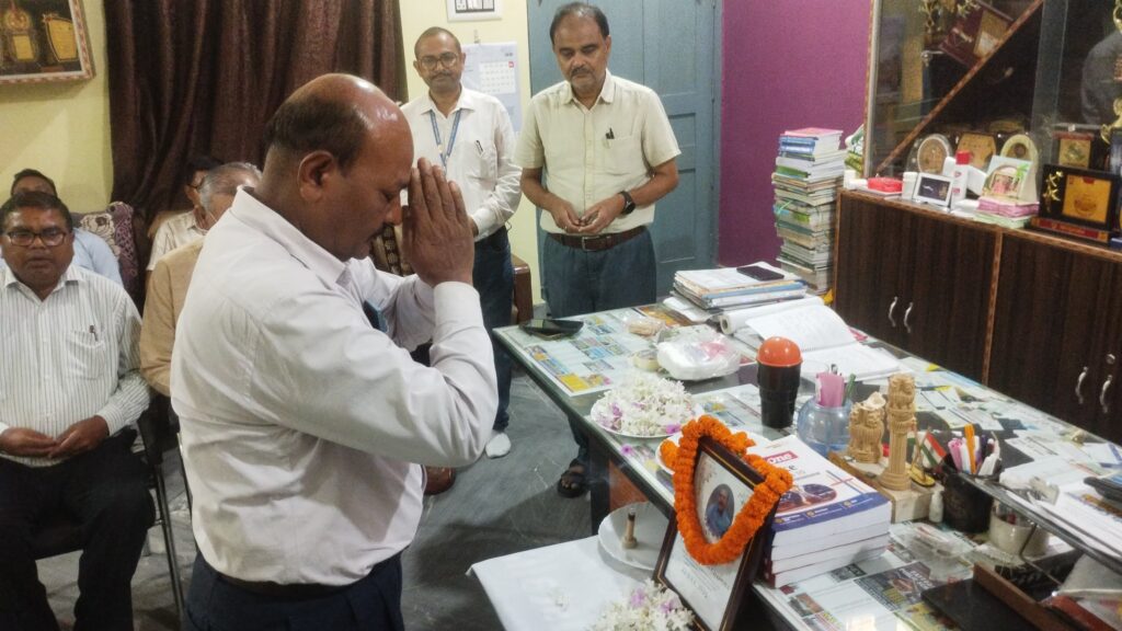 नालंदा ने खोया शिक्षा का स्तंभ, डॉ. रॉय उमेश चंद्रा नहीं रहे, शिक्षक नहीं, एक युग चला गया – डॉ. चंद्रा को श्रद्धांजलि में भीगीं आंखें 4 1000795295