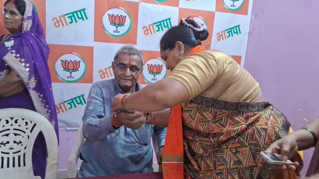 गुजरात से आईं महिला नेताओं ने कहा — बिहार में दिखा असली विकास का चेहरा, जंगलराज से सुशासन तक का सफर, महिलाओं की जुबानी बिहार की कहानी 2 1000797242