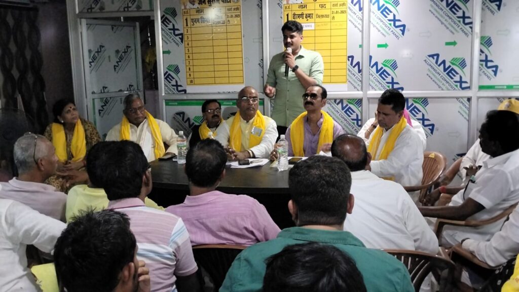 MGM मेडिकल कॉलेज पर अवैध कब्जे का आरोप: दिलीप जायसवाल से इस्तीफे की मांग, जन सुराज ने किया बड़ा खुलासा 1 IMG-20250710-WA0094