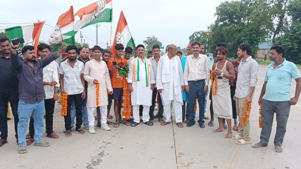 राजेश राम का गिरियक मे भव्य स्वागत, लोगों ने की संजय कुमार पासवान को विधायक बनाने की मांग 3 1000808883