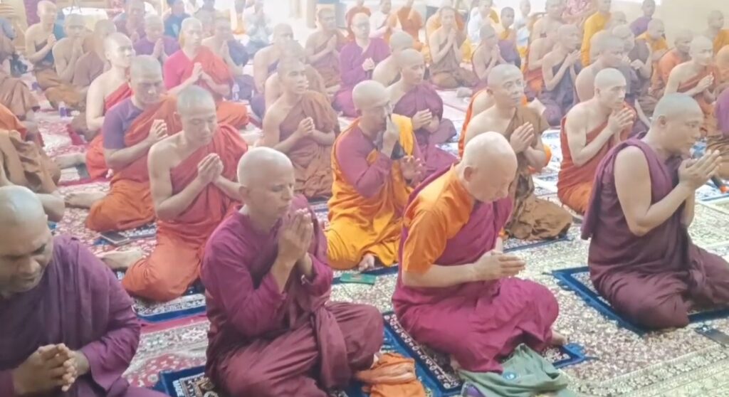 नालंदा में बौद्ध धर्मगुरु डॉ. पैंयालिंकारा की तीसरी पुण्यतिथि पर श्रद्धांजलि सभा - वियतनाम, थाईलैंड, श्रीलंका समेत कई देशों के भिक्षु हुए शामिल 2 1000816172