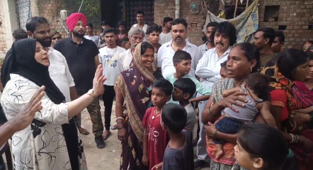 राजद नेत्री डॉ. आयशा फातिमा ने चलाया जनसंपर्क अभियान, तेजस्वी यादव के विजन को बताया बदलाव की कुंजी 2 1000818175