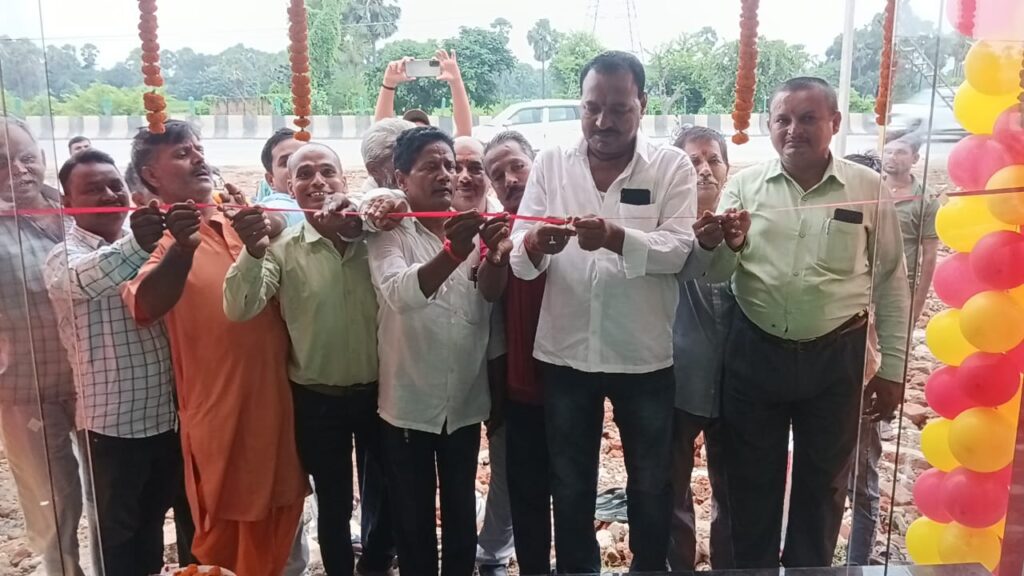 गिरियक प्रखंड में “पटना होटल एंड फैमिली रेस्टोरेंट” का भव्य उद्घाटन 2 1000820237