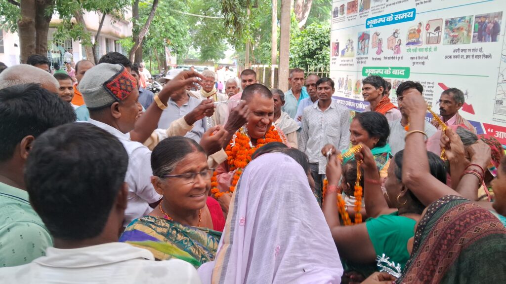 नालंदा में पैक्स चुनाव की सरगर्मी तेज, प्यारेपुर पंचायत अध्यक्ष पद पर सीधी टक्कर 3 1000826992