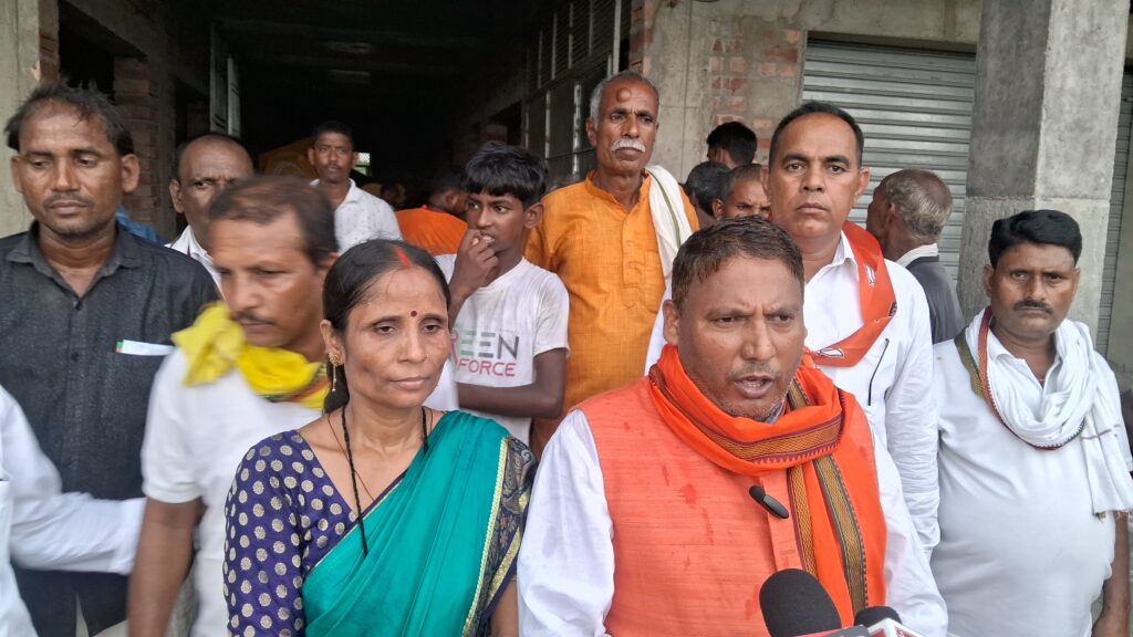 22 अगस्त को ऐतिहासिक होगी पीएम मोदी की रैली, भव्य तैयारी बैठक में जुटे भाजपा नेता-कार्यकर्ता 2 1000845112