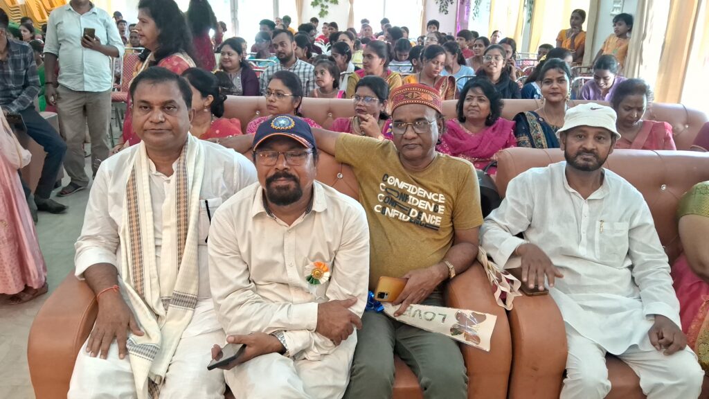 नालंदा जूनियर्स अकैडमी द्वारा श्रीकृष्ण जन्माष्टमी पर उमड़ा भक्ति और संस्कृति का सैलाब, बच्चों ने मंच पर जीवंत किए कृष्ण के दिव्य स्वरूप 2 1000847289