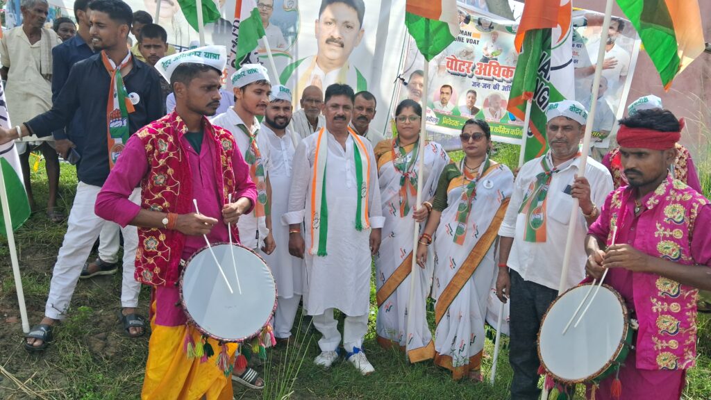 नालंदा की धरती पर राहुल गांधी का ऐतिहासिक स्वागत, वोटर अधिकार यात्रा में उमड़ा जनसैलाब 4 1000849184