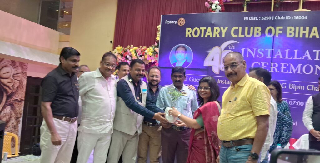 46वें इंस्टॉलेशन समारोह में रो० दिनेश केसरिया बने अध्यक्ष, रो० मनीष चन्द्र बने सचिव 4 1000850041