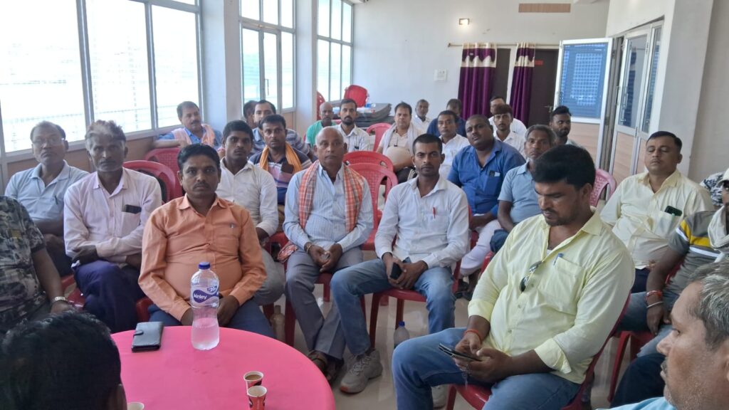 पैक्स प्रबंधकों की बैठक संपन्न, संगठन गठन व मानदेय की मांग पर हुई गहन चर्चा 2 1000853270