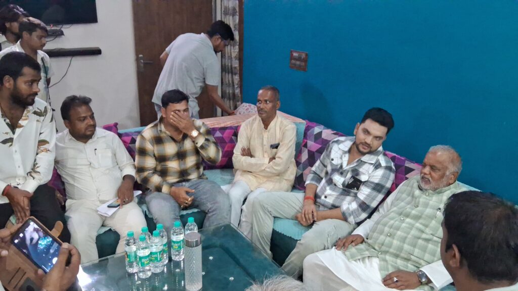 मगही फिल्म "मगध पुत्र " की शूटिंग पर पहुंचे ग्रामीण विकास मंत्री श्रवण कुमार, कहा जल्द ही राजगीर मे फिल्म सिटी का निर्माण होगा 2 1000864699
