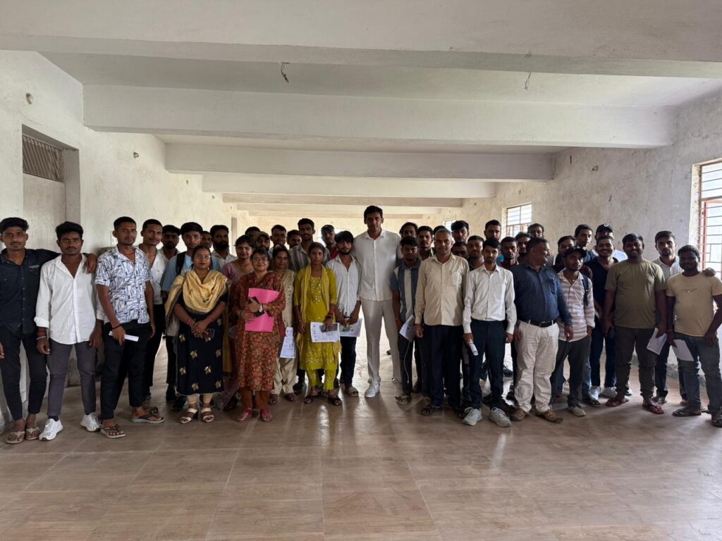 नालंदा के मानपुर गिरियक स्थित यशोदानंद कॉलेज ऑफ फार्मेसी में बिहार स्टूडेंट क्रेडिट कार्ड योजना पर सेमिनार का आयोजन 1 1000876661