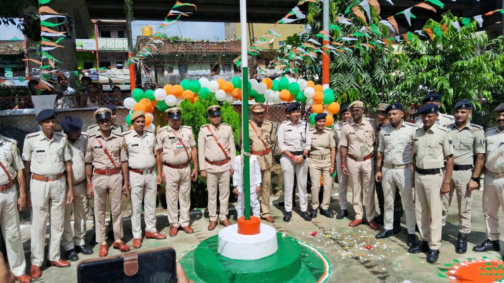 गिरियक में पूरे उत्साह और देशभक्ति के माहौल में मनाया गया 79वां स्वतंत्रता दिवस, सभी सरकारी एवं पंचायत कार्यालयों में फहराया गया तिरंगा 1 20250815_093347