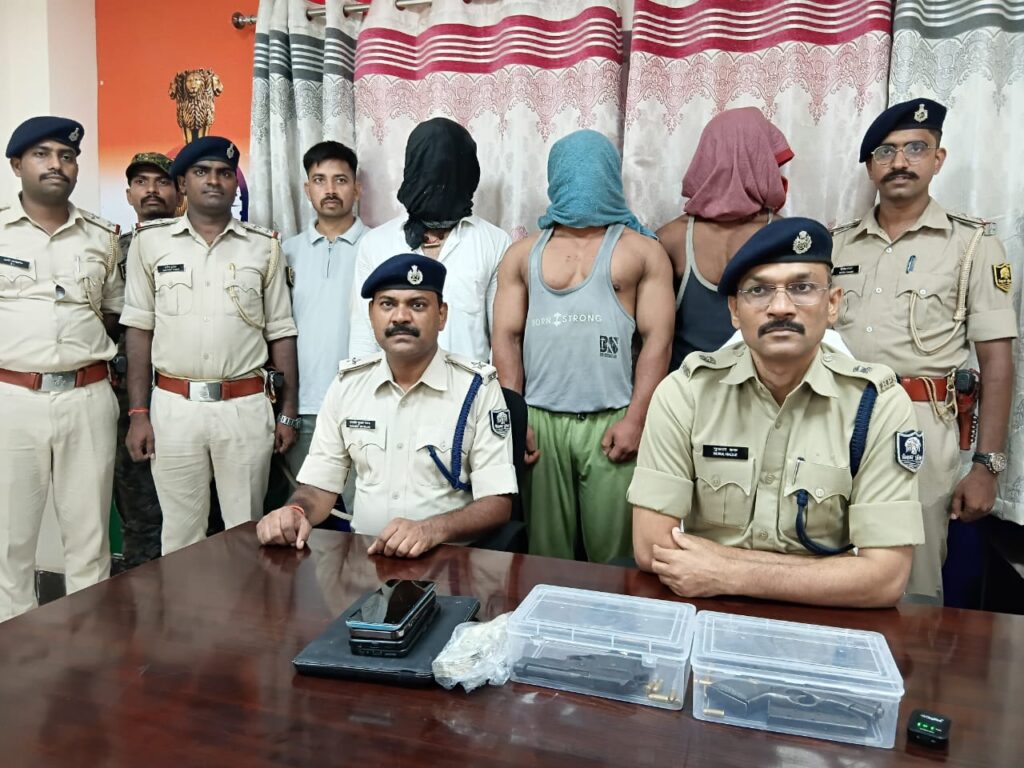 पटना से किडनैप अपहृत छात्र बिहारशरीफ से बरामद, 10 लाख फिरौती से पहले ही पुलिस ने किया खेल खत्म 1 20250829_183755