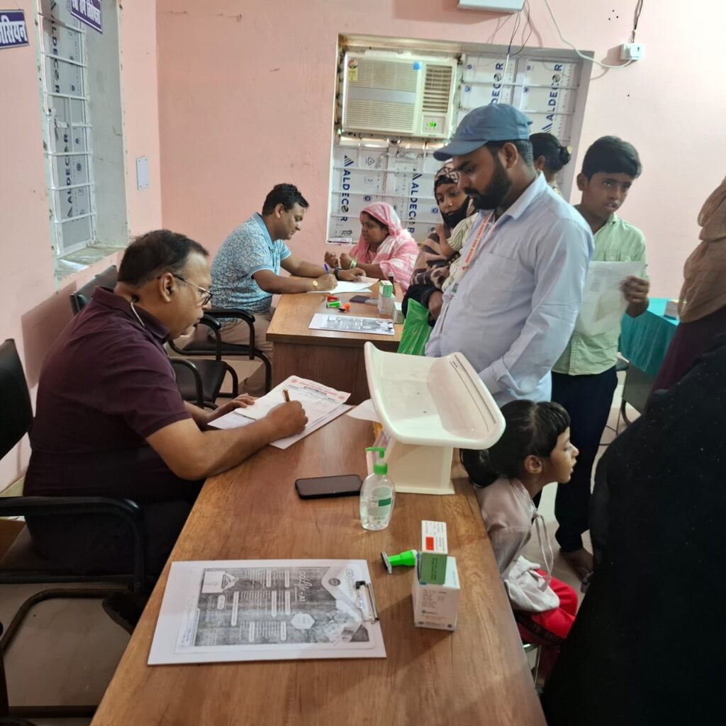 भारतीय रेड क्रॉस सोसाइटी नालंदा शाखा द्वारा साप्ताहिक स्वास्थ्य जांच शिविर आयोजित 2 1000897706