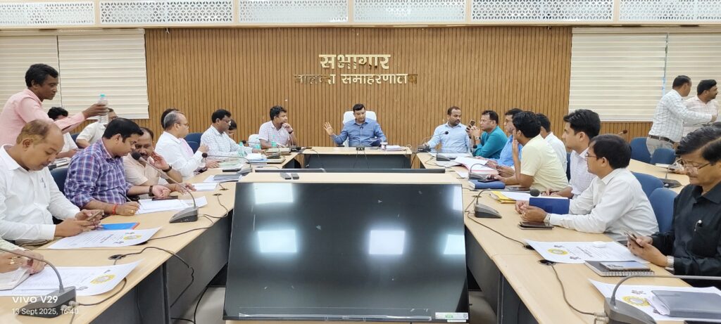 नालंदा में विधानसभा चुनाव 2025 की तैयारी को लेकर डीएम कुंदन कुमार ने की समीक्षा बैठक 1 IMG-20250914-WA0063(1)