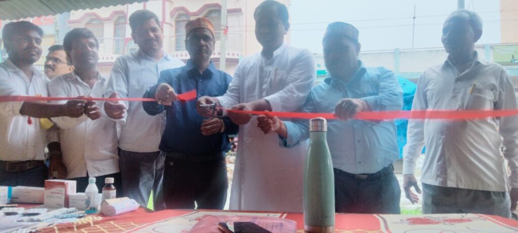नारदीगंज में दुर्गा पूजा मेला अवसर पर निःशुल्क चिकित्सा शिविर का आयोजन 2 1000971341