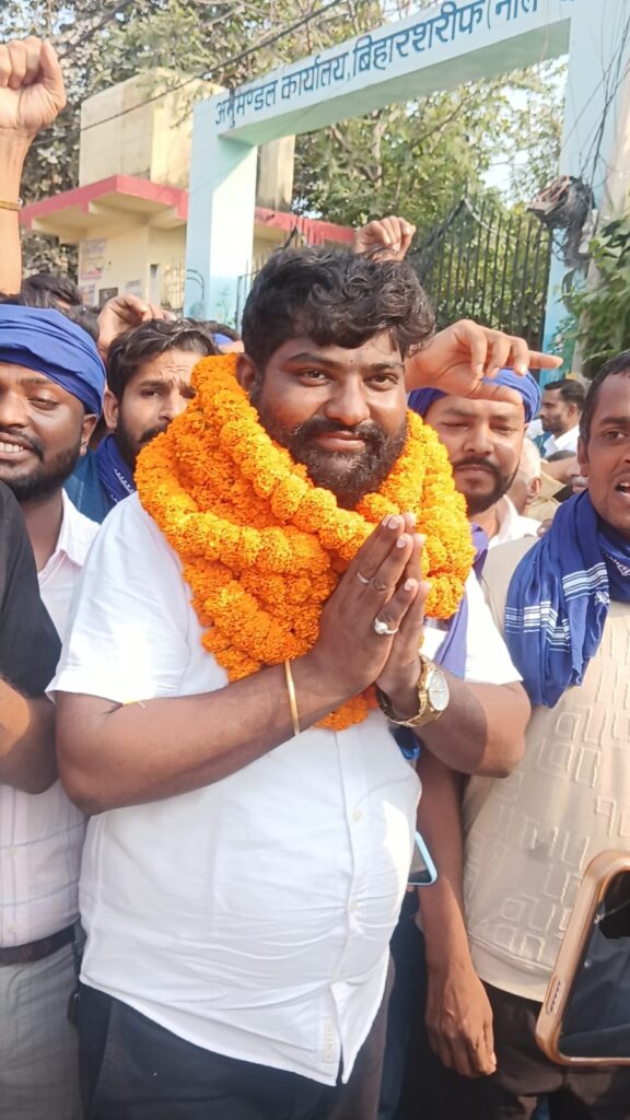अस्थावां से आजाद समाज पार्टी के प्रत्याशी सम्राट हिमांशु ने दाखिल किया नामांकन, बोले — “शिक्षा, रोजगार और स्वास्थ्य होगा मेरी प्राथमिकता” 2 1001007726