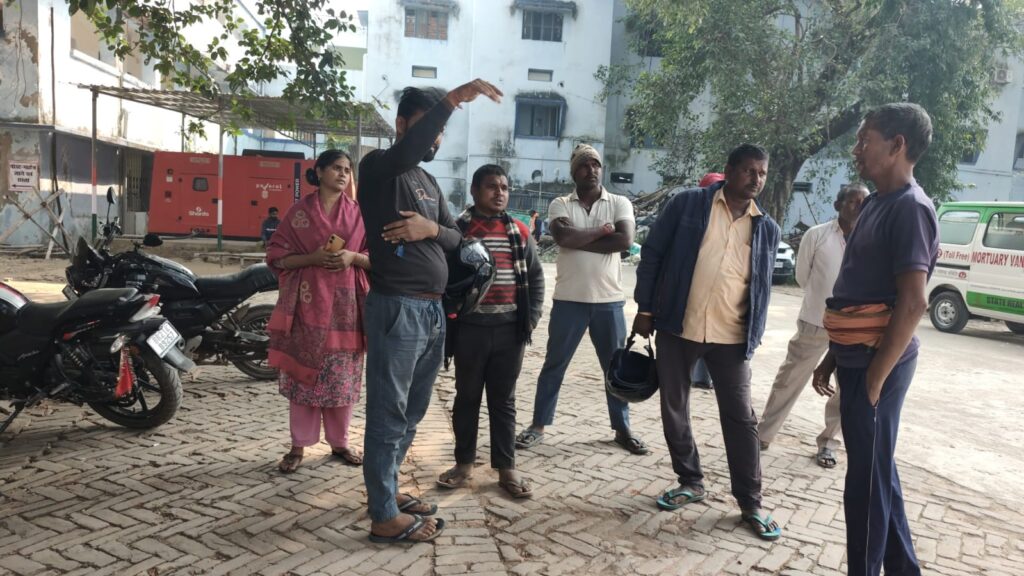 नालन्दा में संदिग्ध हालत में युवक की मौत, बहन ने कहा, भाई की हत्या हुई, एक घर गांव में रहने के कारण पहले भी हो चुका है हमला 2 1001080229