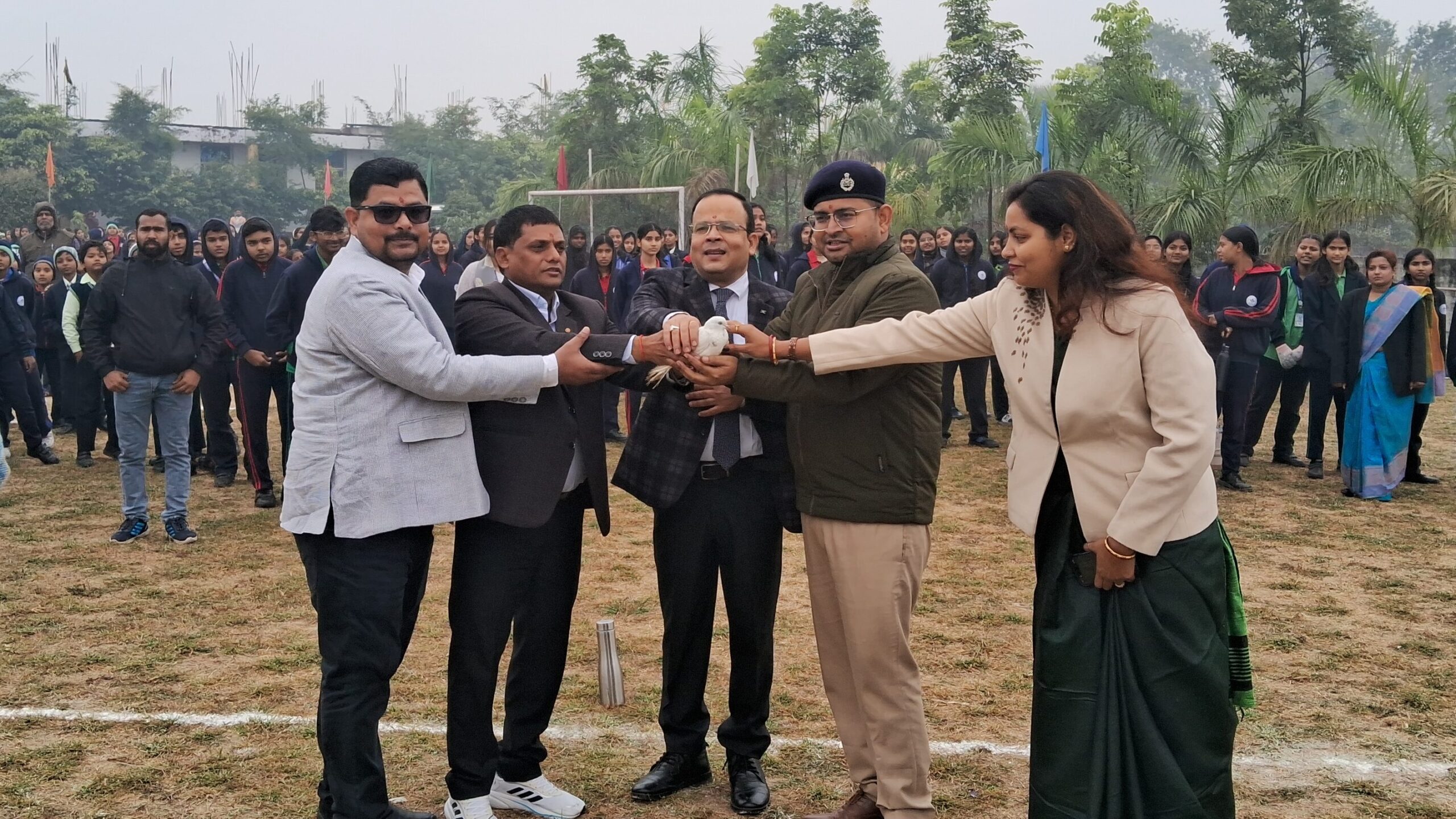 माउंट लिटेरा ज़ी स्कूल में चार दिवसीय वार्षिक खेल महोत्सव 2025 का भव्य शुभारंभ 2 1001136884 edited scaled