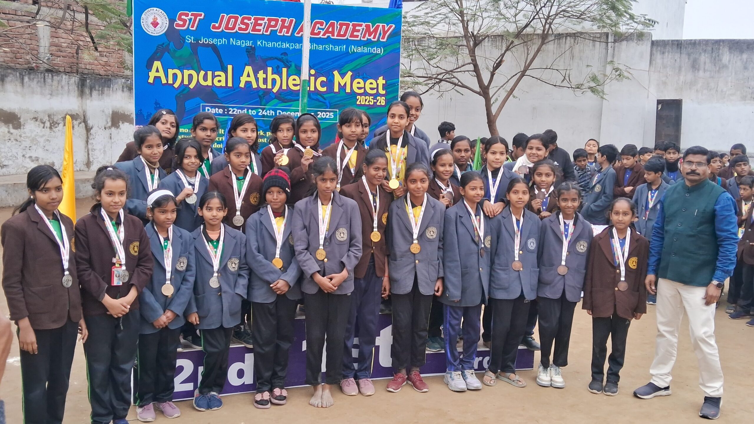 सेंट जोसेफ एकेडमी में तीन दिवसीय वार्षिक स्पोर्ट्स मीट का भव्य समापन 3 20251224 121808 edited scaled