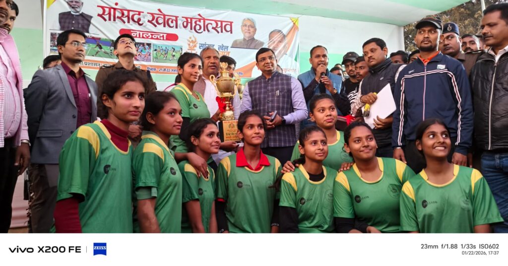 माउंट लिटेरा ज़ी स्कूल नालंदा की बालिका कबड्डी टीम ज़िला विजेता, जिला चयन के लिए खिलाड़ी नामित 2 1001199943