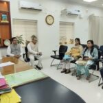 स्वास्थ्य विभाग की समीक्षा बैठक में डीएम के सख्त निर्देशअस्पतालों में मुफ्त भोजन, साफ-सफाई और चिकित्सकों की उपलब्धता सुनिश्चित करने पर जोर