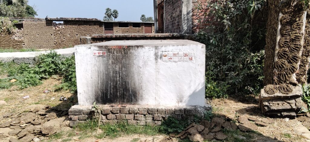 नालंदा के पाँच गाँवों की अनोखी होली: 54 साल से रंग-गुलाल नहीं, 24 घंटे गूंजता है ‘हरे राम-हरे कृष्ण’ का कीर्तन 4 1001293109