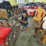 दिव्यांगजनों के लिए बैट्री चालित तिपहिया साइकिल मरम्मत शिविर शुरू, 11 लाभुकों की साइकिल ठीक